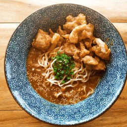 ราเมงแกงกะหรี่+ไก่คาราเกะ