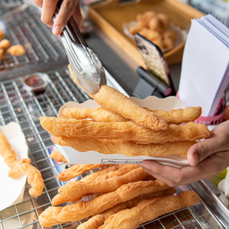 โก๋ญี่ปุ่นดั้งเดิม 6 ชิ้น + ดิป