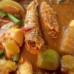 ลองแล ข้าวแกงใต้ อาหารตามสั่งอาหารป่าและขนมจีนน้ำยาปู