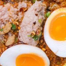 ก๋วยเตี๋ยวแม่กิมไล้ต้มยำโบราณ น้ำใส เย็นตาโฟรสเด็ด หมู่บ้านหรรษา 81/6