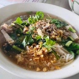 เจี๊ยบก๋วยจั๊บณวน เล้งแซ่บ อาหารตามสั่ง