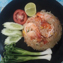 ข้าวผัดปลาหมึก