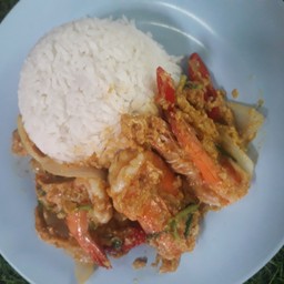 ข้าวผัดผงกะหรี่กุ้ง