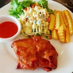สเต็ก อาตี๋ by eat chicken  ลาดกระบัง
