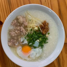 โจ๊กหมูสับไข่ไก่