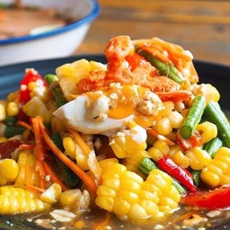 ตำข้าวโพดไข่เค็ม