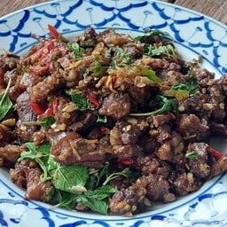 กะเพราเนื้อเปื่อย