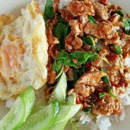 ข้าวกระเพราหมูชิ้น