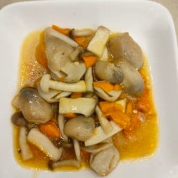 เห็ดรวมผัดพริกเหลือง เจ