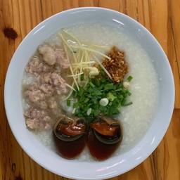 โจ๊กหมูสับไข่เยี่ยวม้า