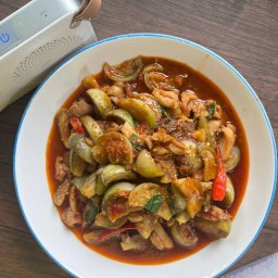 ตะกละตะกลาม