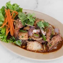 น้ำตกหมู