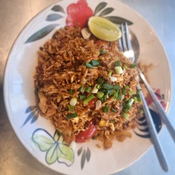 ข้าวผัดต้มยำ