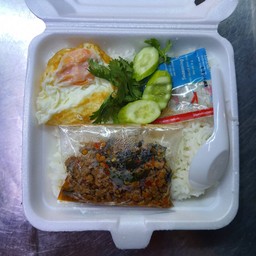 ข้าวกะเพราหมู+ไข่ดาว