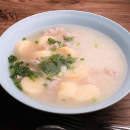 ข้าวต้มทรงเครื่อง