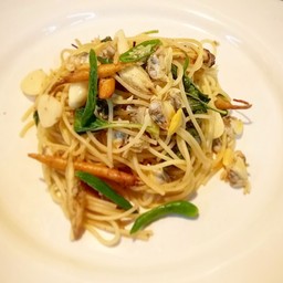 สปาเก็ตตี้ ขี้เมาทะเล