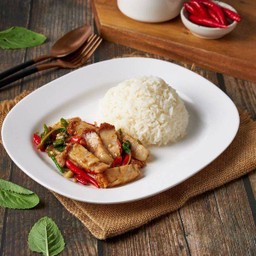 ข้าวกะเพราหมูกรอบ