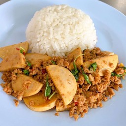 (โปรโมชั่น) กะเพราหมูสับ+หมูยอราดข้าว