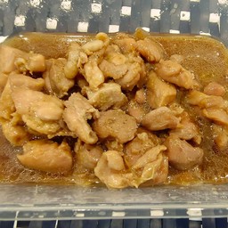 ข้าวไก่รากผักชีกระเทียมพริกไทย