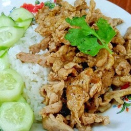 หมูชิ้นกระเทียมพริกไทย