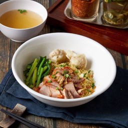 บะหมี่เกี้ยวหมูแดง