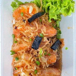กุ้งแม่น้ำทอดราดซอสมะขาม