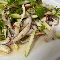 ยำเนื้อปู