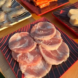ต้นข้าวหมูกระทะ  ดุสิต