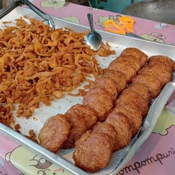 เหมียว หมู หมู