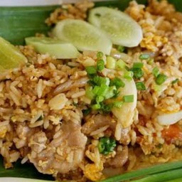 ข้าวผัดโบราณ(คิดสูตรเมื่อวานบอกโบราณไว้ก่อน)
