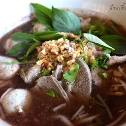 เส้นเล็กหมูตับน้ำตกพิเศษ