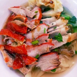 เกี๊ยวน้ำรวมทุกอย่าง