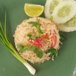 ข้าวผัดไก่ชิ้น