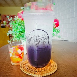 บูลเบอร์รี่โซดา