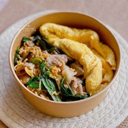 ผัดมาม่า อาเจ็ก