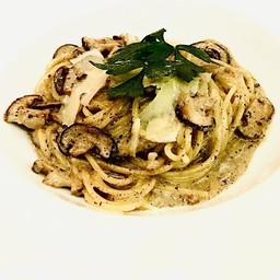 สปาเก็ตี้แบล็คทรัฟเฟิลอัลเฟรโด