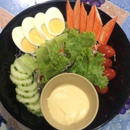 สลัดปูอัด+ไข่