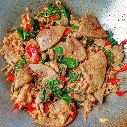 กะเพราหมูสับตับลาดข้าว