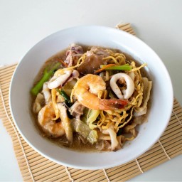 ราดหน้าทะเล