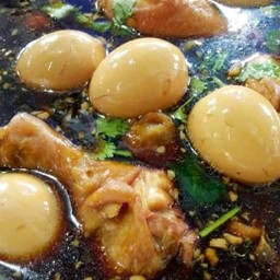 ไข่พะโล้น่องไก่