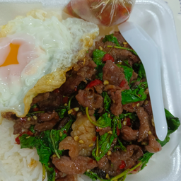 ผัดฉ่าไส้กรอก