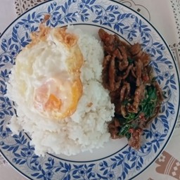 ครัวบ้านคุณย่า หน้าโรงเรียนศรีสวัสดิ์ดำเนิน