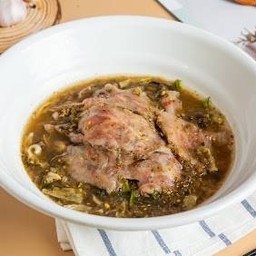 จุ่มโบลยักษ์หมู