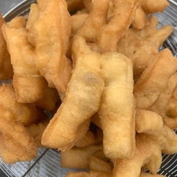 ปาท่องโก๋งาดำ