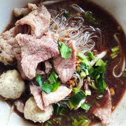ก๋วยเตี๋ยวหมูน้ำตก