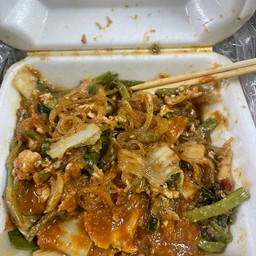 อาหารตามสั่งเจ๊เจี๊ยบ