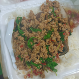 พริกเผาผัดไส้กรอก