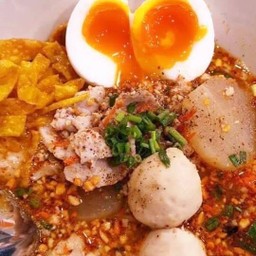 เกาเหลาต้มยำ น้ำข้น ไข่ทะลัก