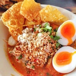 มณีวรรณก๋วยเตี๋ยวต้มยำไข่ยางมะตูม
