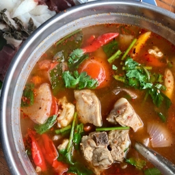 ต้มแซ่บกระดูกหมูอ่อน(หม้อไฟ)